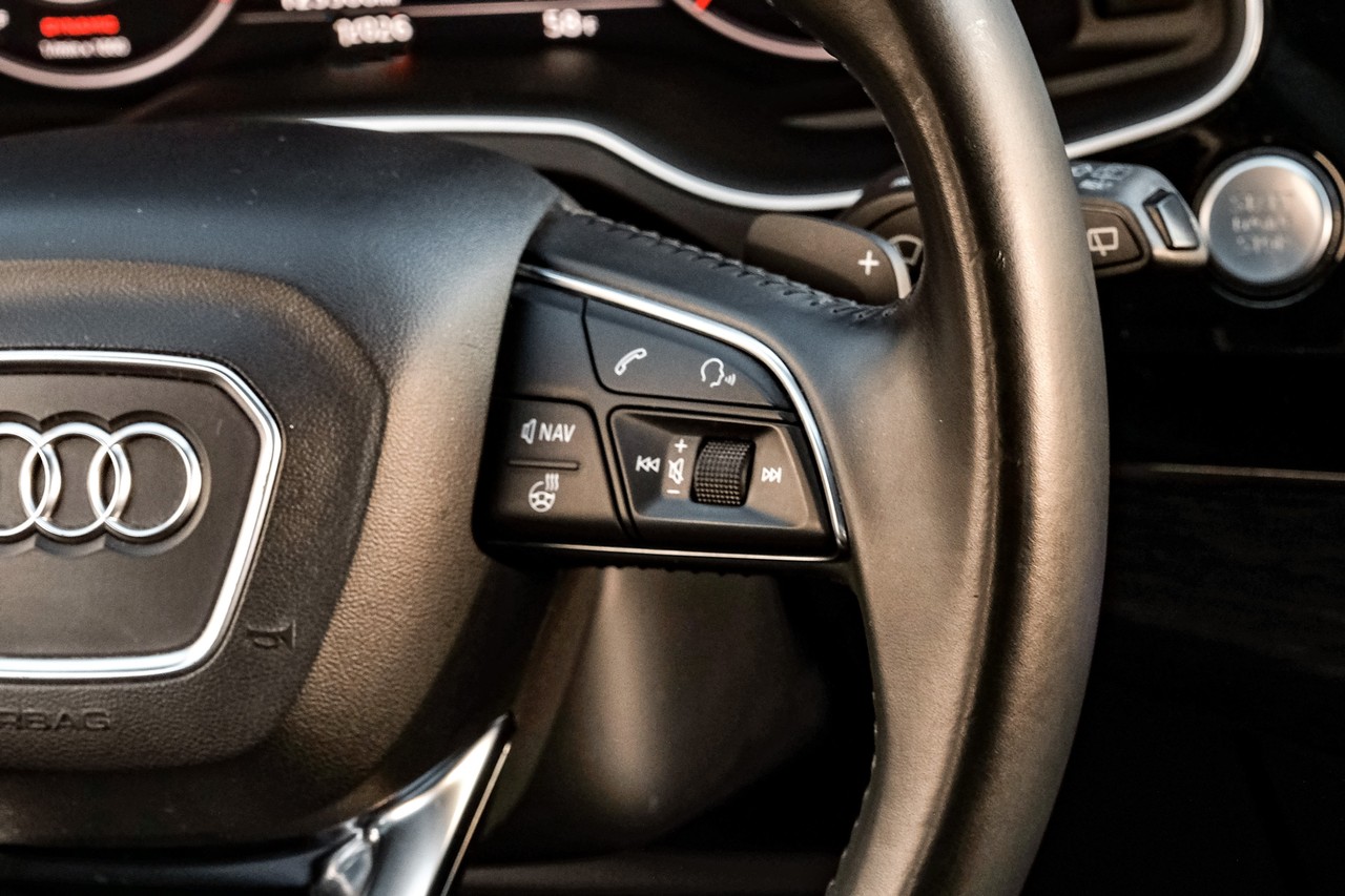 Audi Q7 Vehicle Main Gallery Image 18