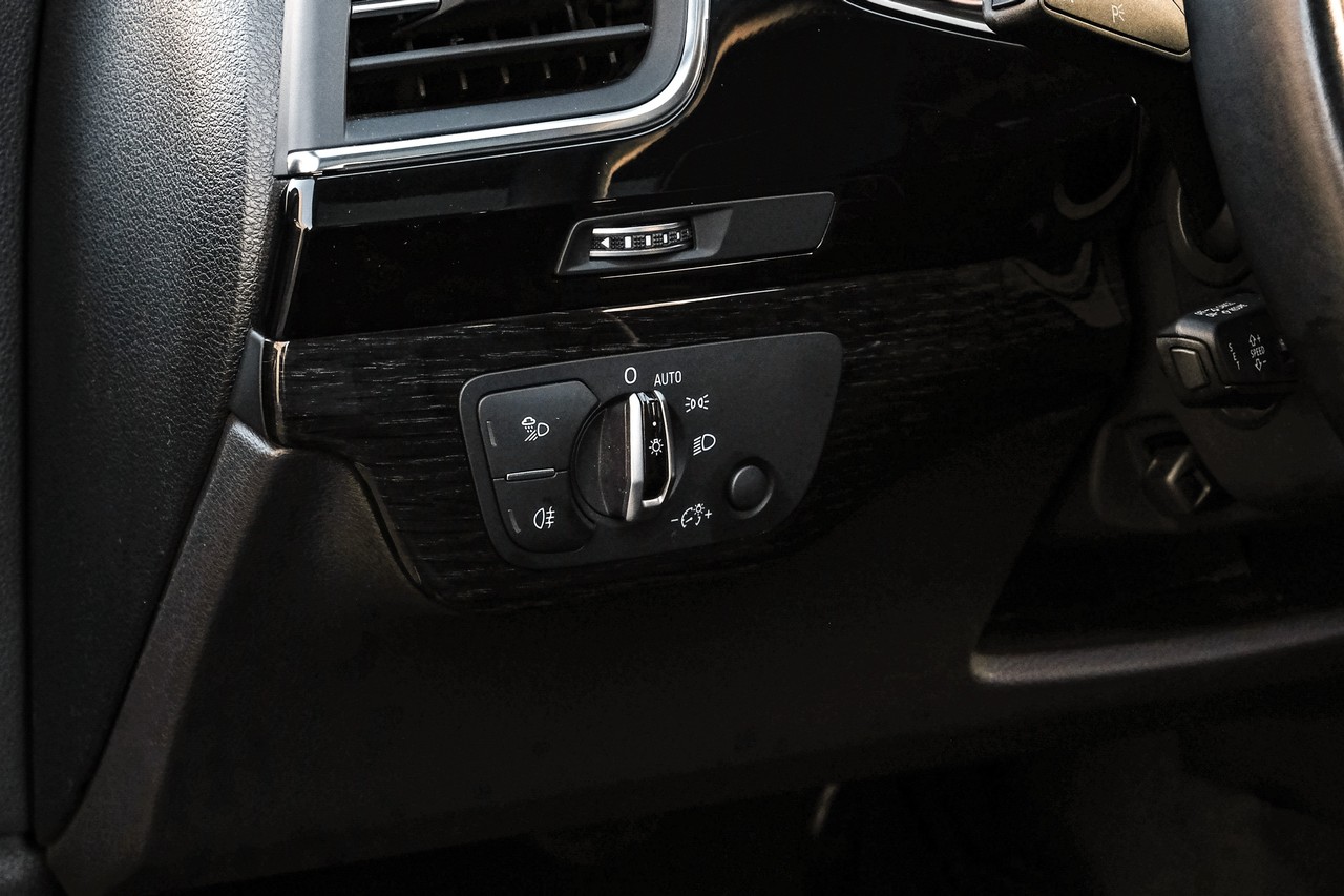 Audi Q7 Vehicle Main Gallery Image 29