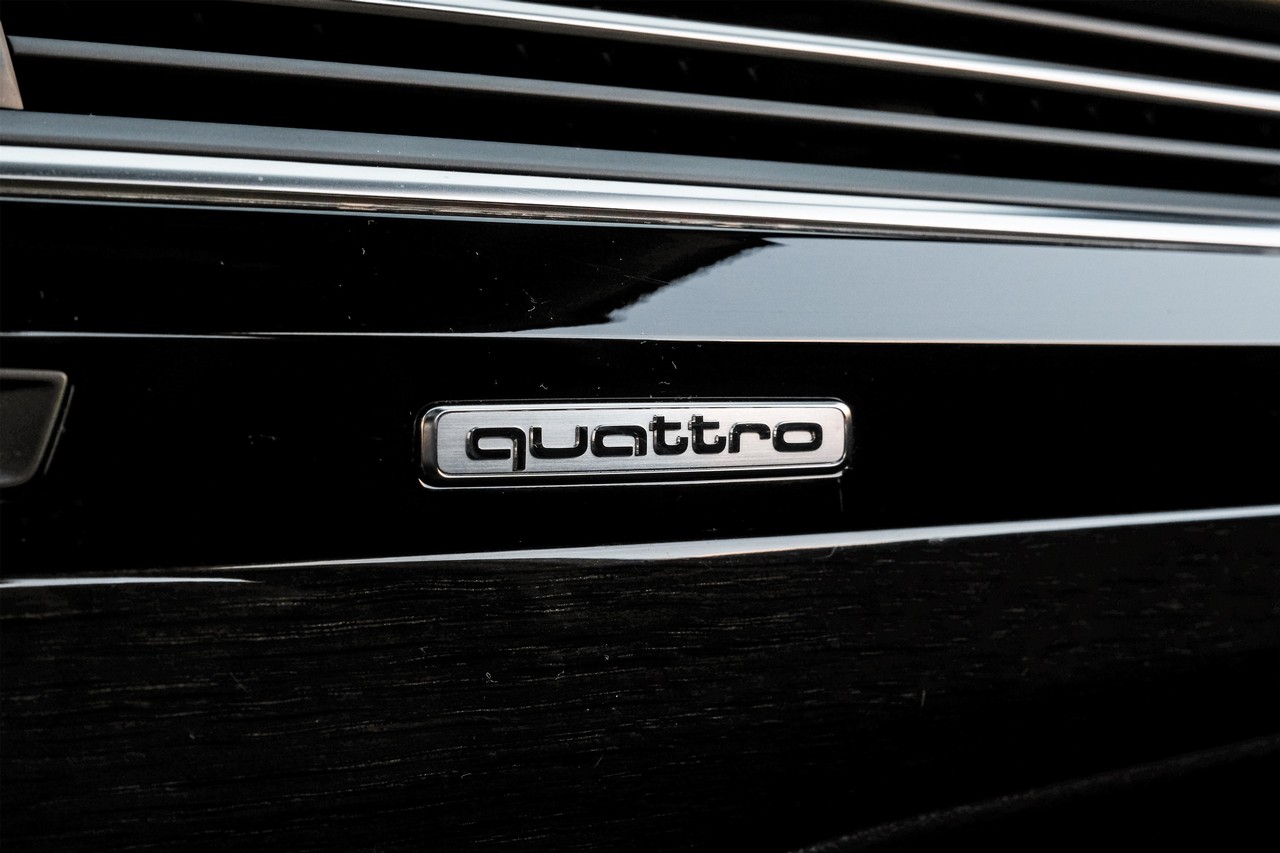 Audi Q7 Vehicle Main Gallery Image 30