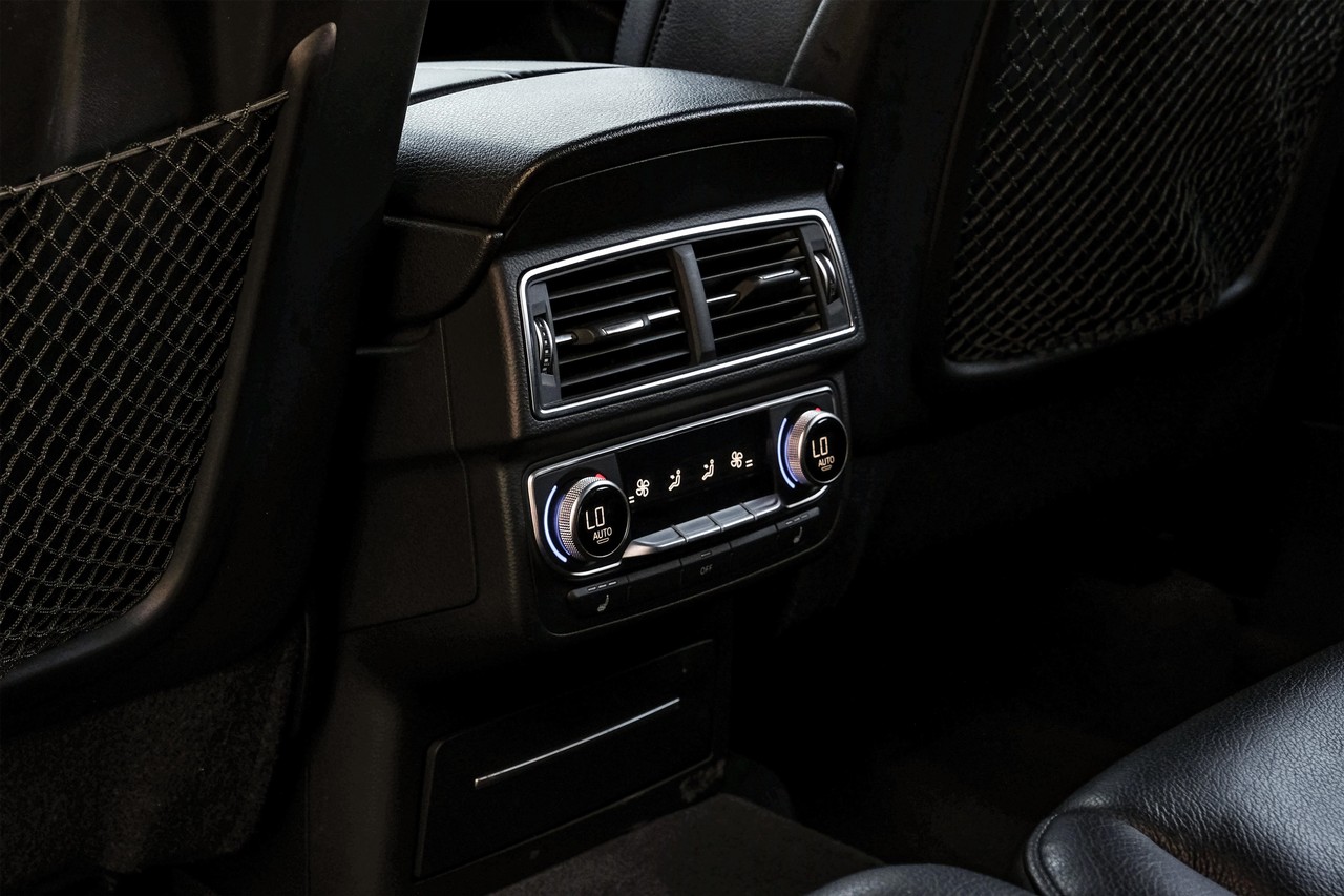 Audi Q7 Vehicle Main Gallery Image 38