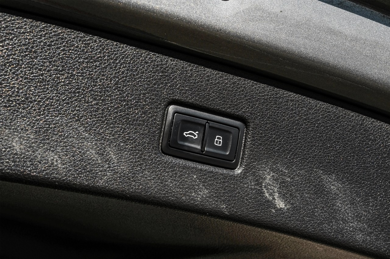 Audi Q7 Vehicle Main Gallery Image 55