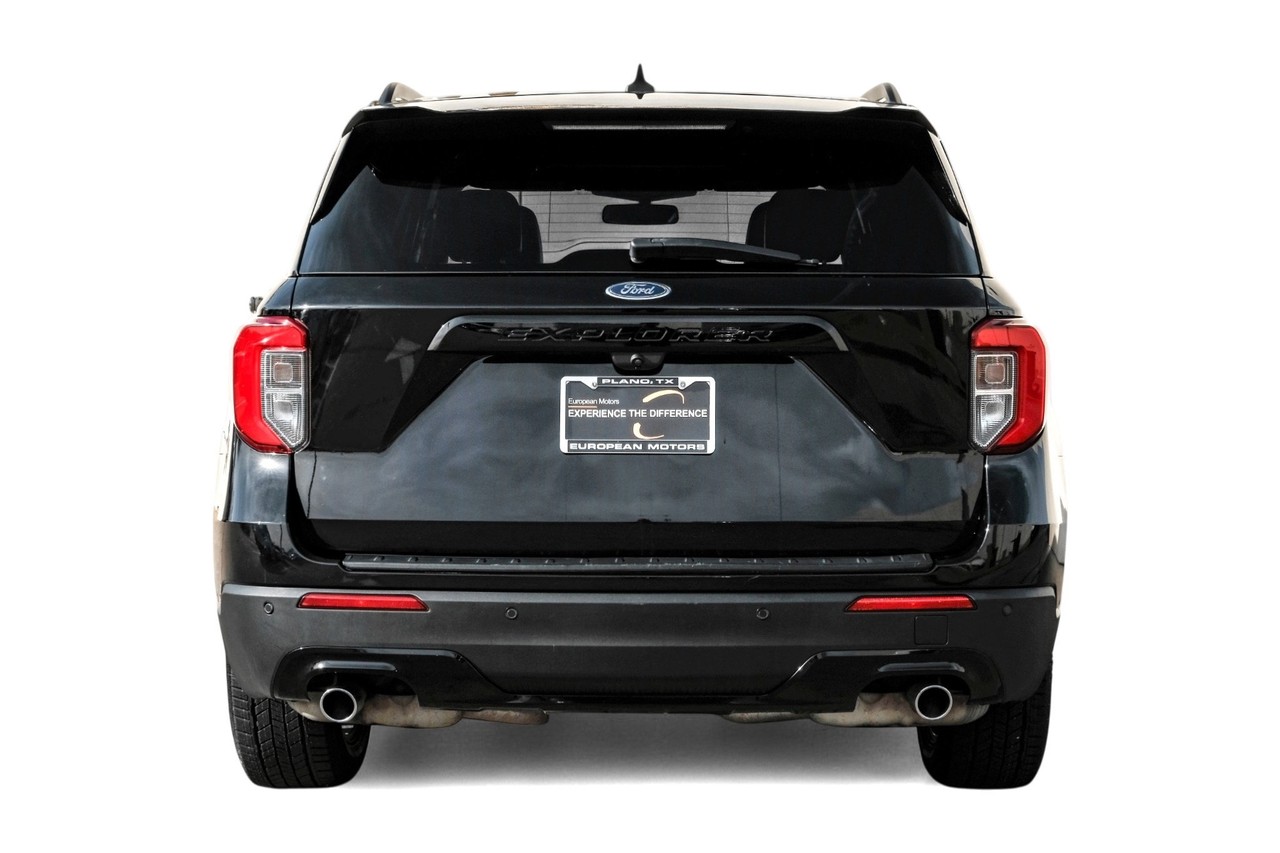 Ford Explorer Vehicle Main Gallery Image 09