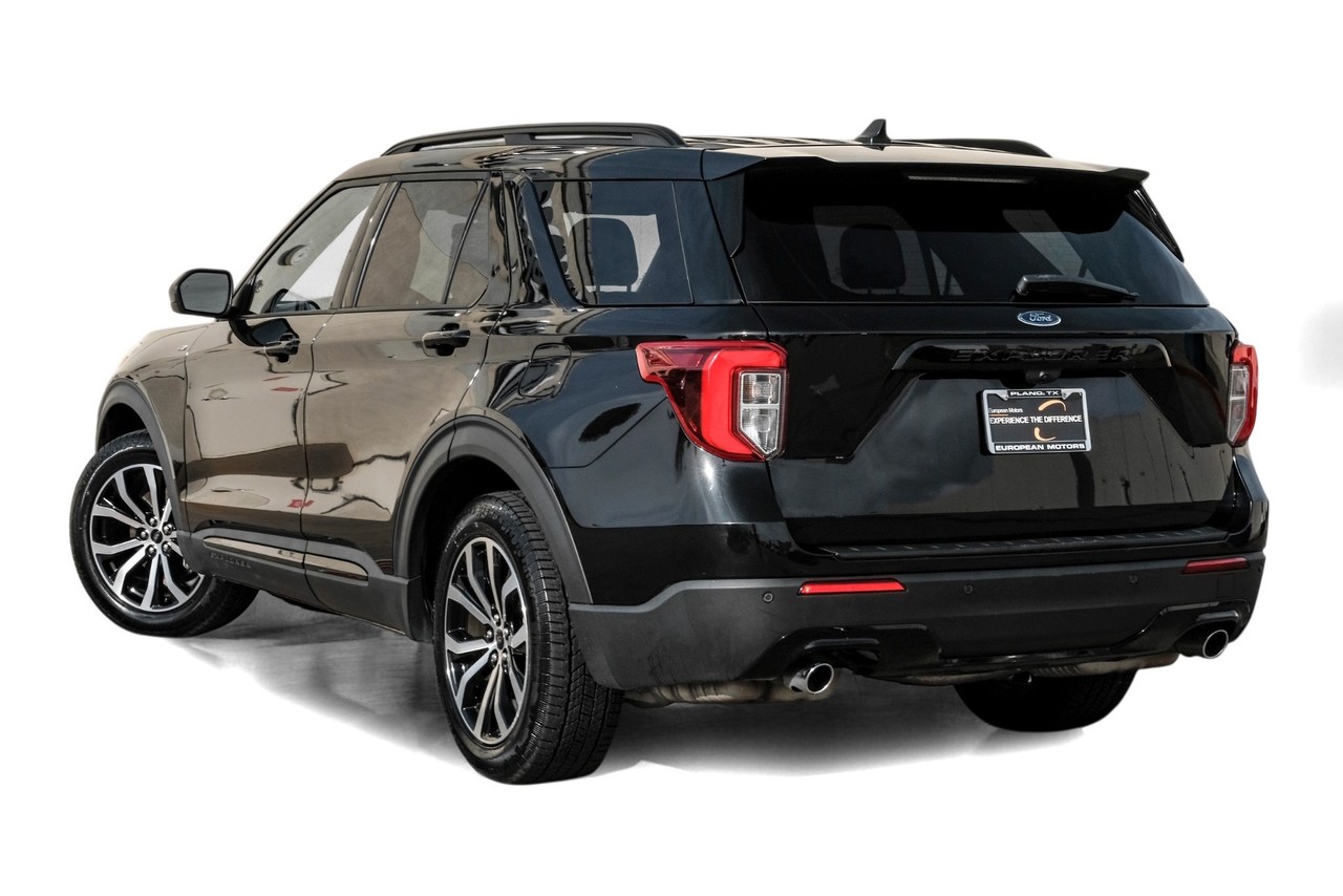 Ford Explorer Vehicle Main Gallery Image 10