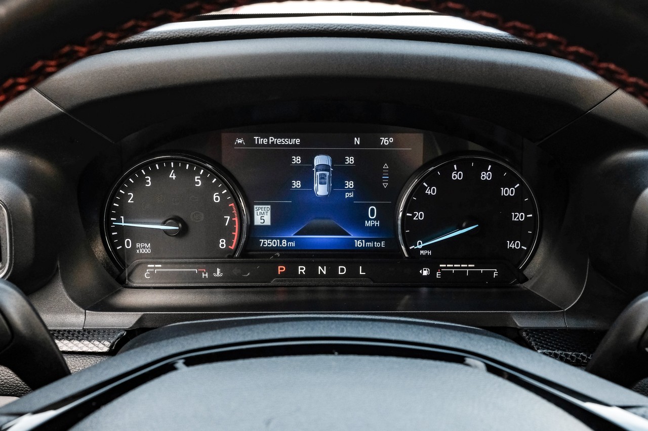 Ford Explorer Vehicle Main Gallery Image 18