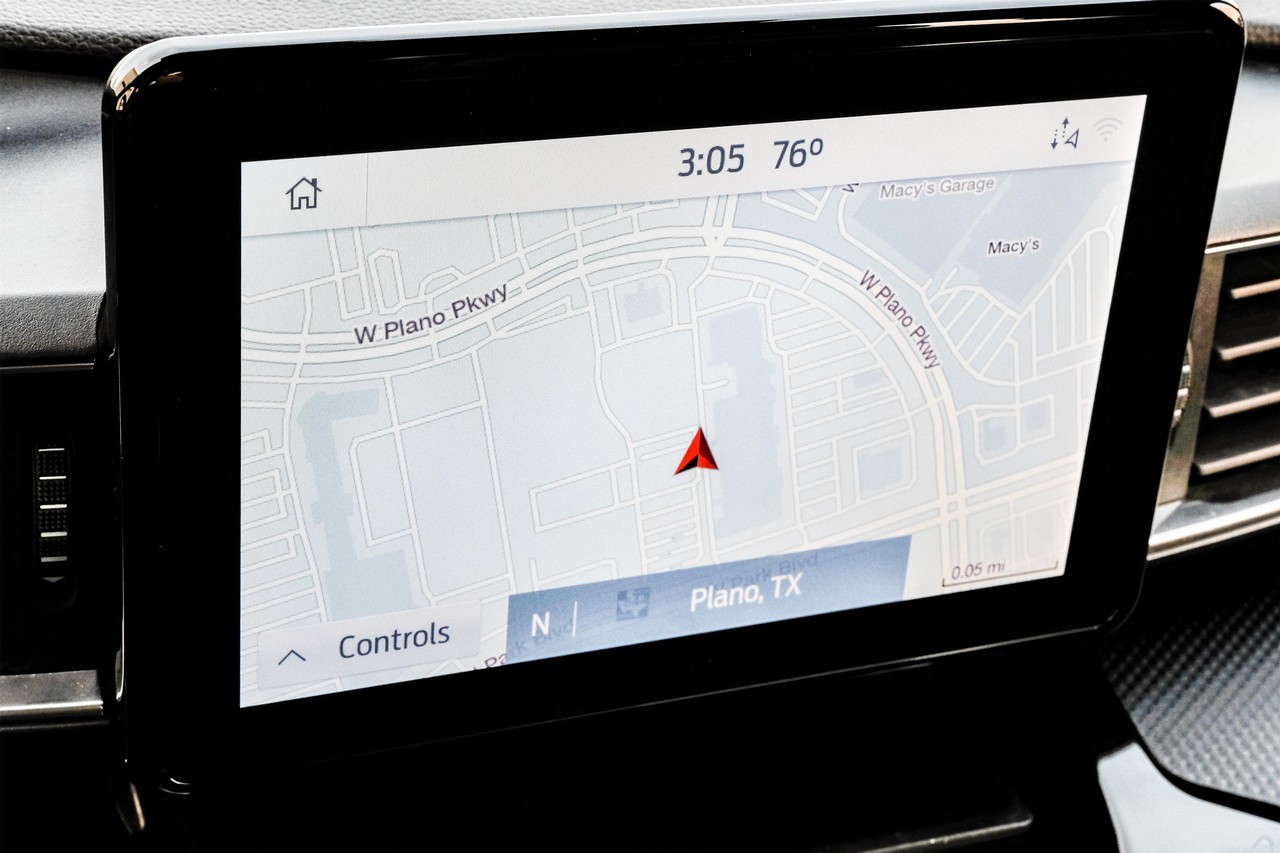 Ford Explorer Vehicle Main Gallery Image 21