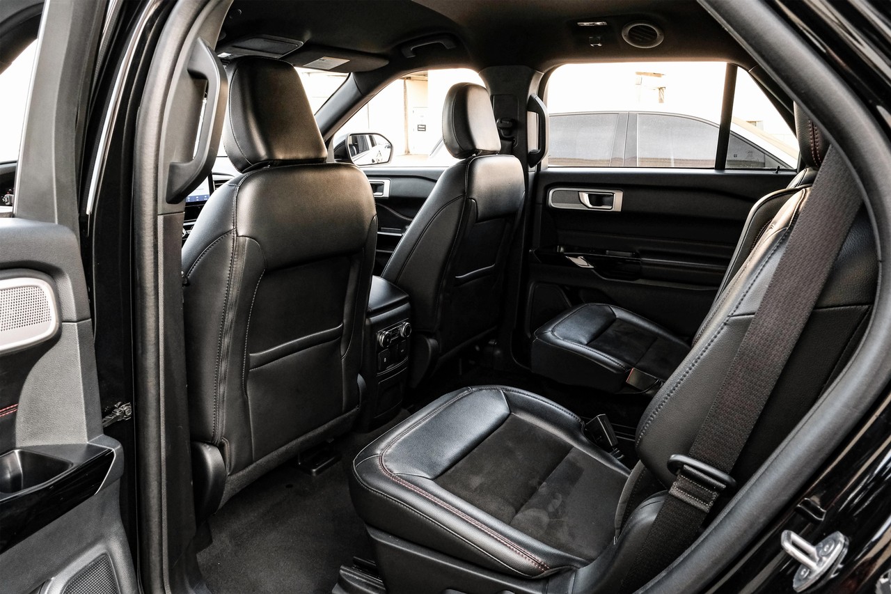 Ford Explorer Vehicle Main Gallery Image 39