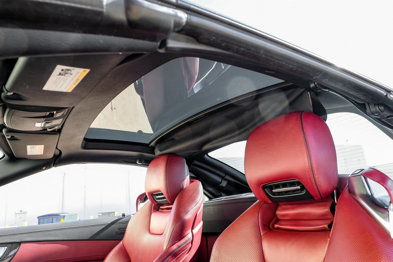 Mercedes-Benz S 550 Vehicle Main Gallery Image 05