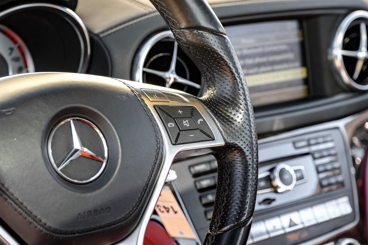 Mercedes-Benz S 550 Vehicle Main Gallery Image 16