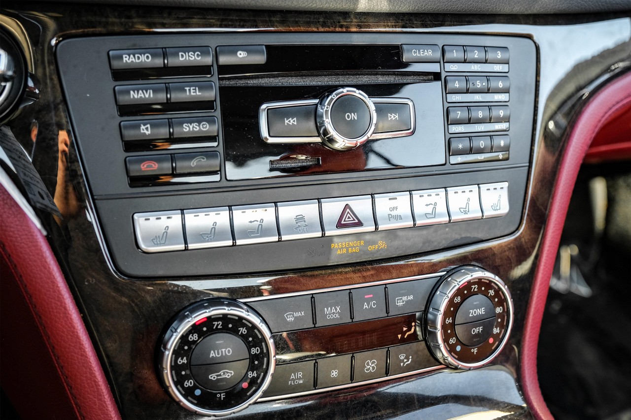 Mercedes-Benz S 550 Vehicle Main Gallery Image 22