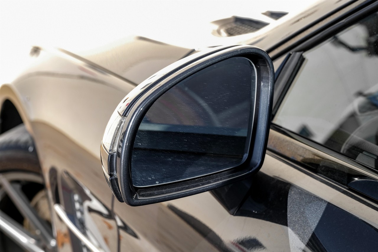 Mercedes-Benz S 550 Vehicle Main Gallery Image 31