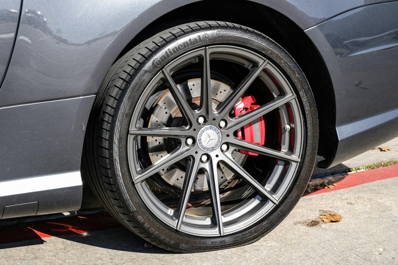 Mercedes-Benz S 550 Vehicle Main Gallery Image 42