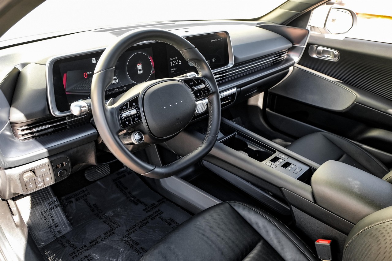 Hyundai IONIQ 6 Vehicle Main Gallery Image 04