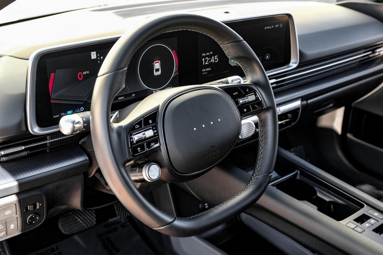 Hyundai IONIQ 6 Vehicle Main Gallery Image 15