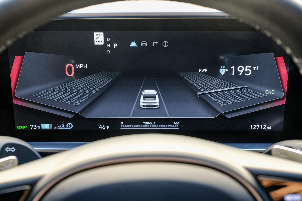 Hyundai IONIQ 6 Vehicle Main Gallery Image 19