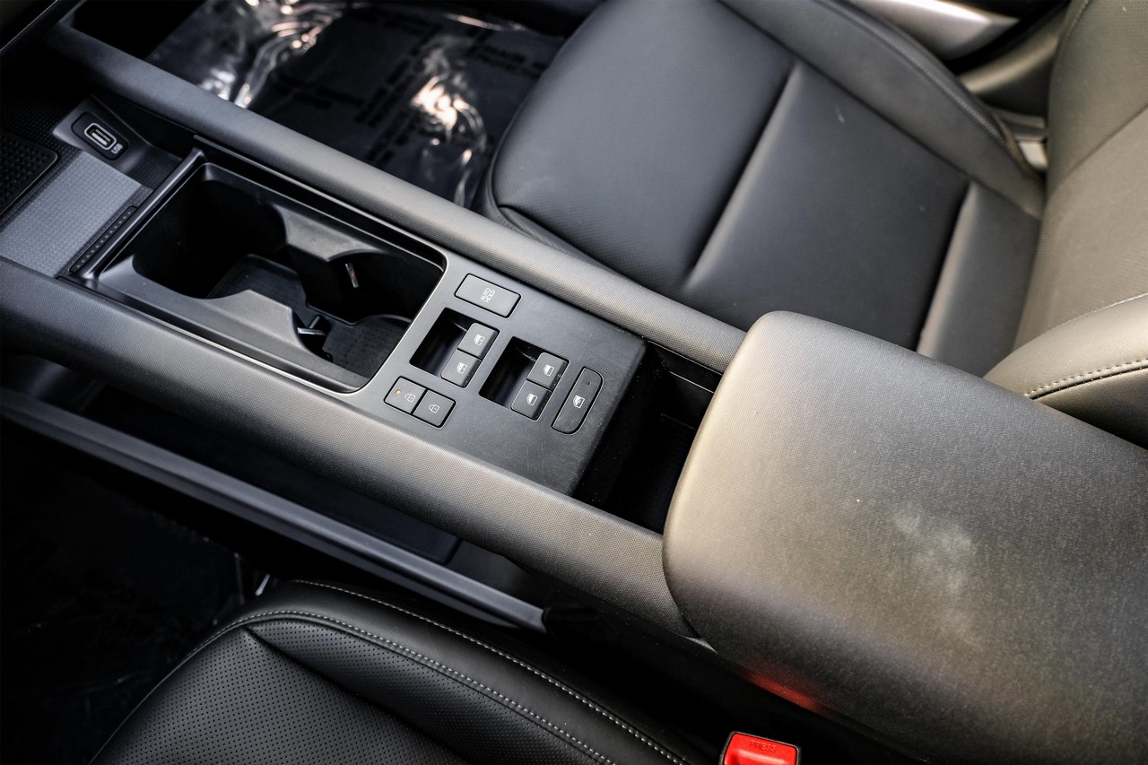 Hyundai IONIQ 6 Vehicle Main Gallery Image 24