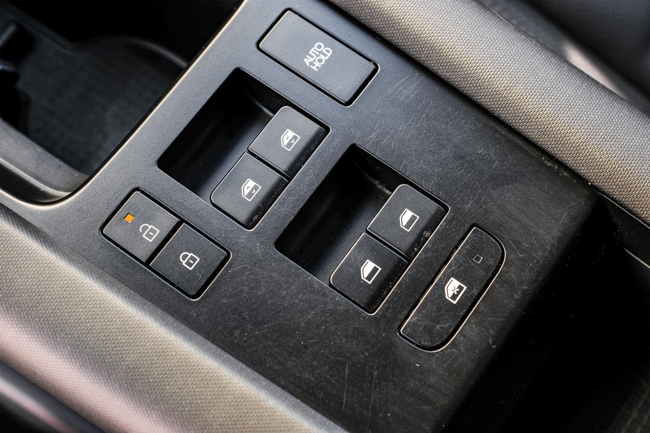 Hyundai IONIQ 6 Vehicle Main Gallery Image 25