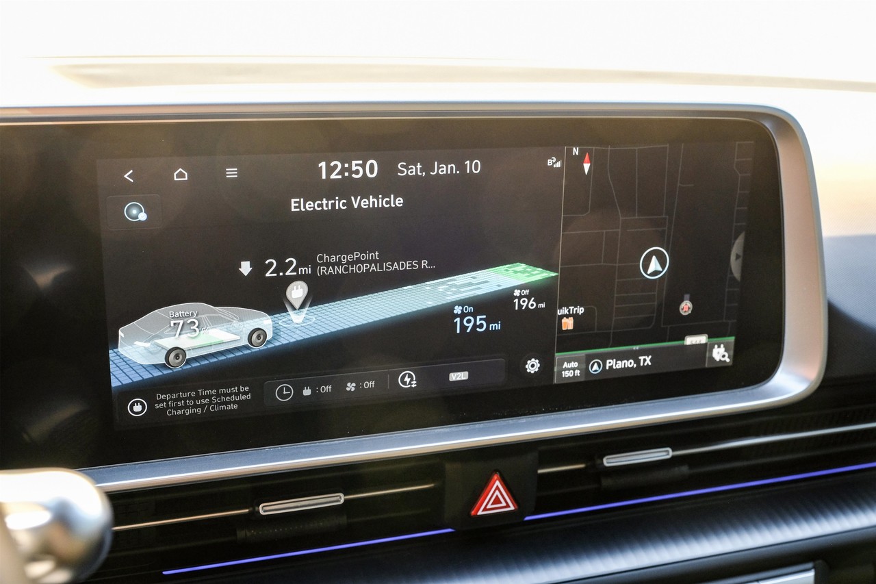 Hyundai IONIQ 6 Vehicle Main Gallery Image 30