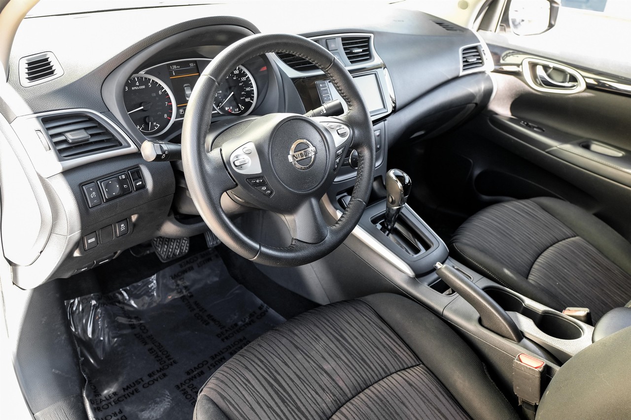 Nissan Sentra Vehicle Main Gallery Image 03