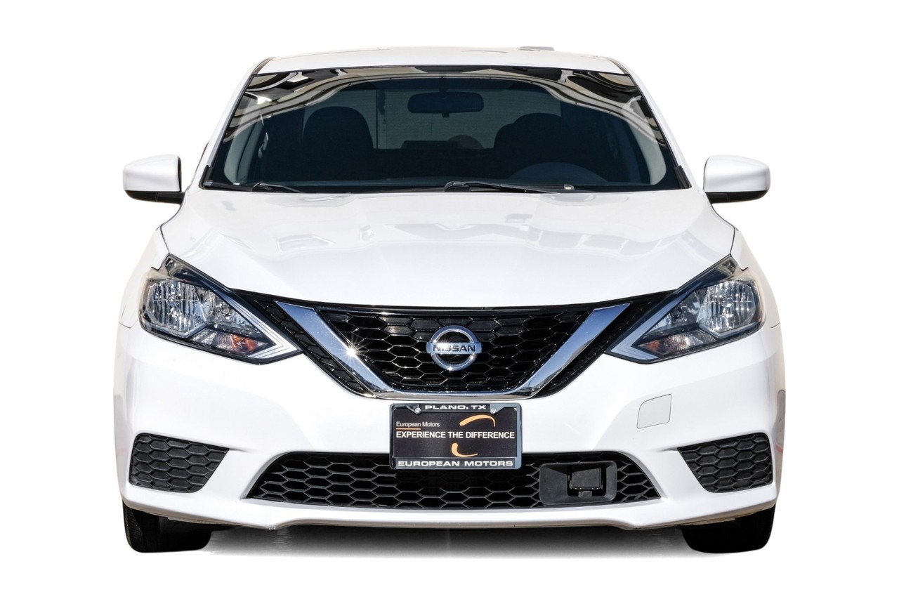 Nissan Sentra Vehicle Main Gallery Image 05
