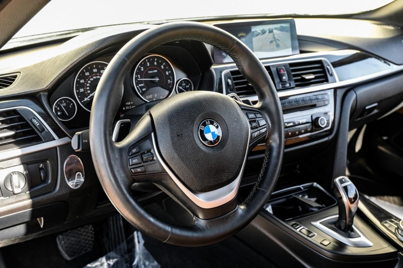 BMW 430i Vehicle Main Gallery Image 22