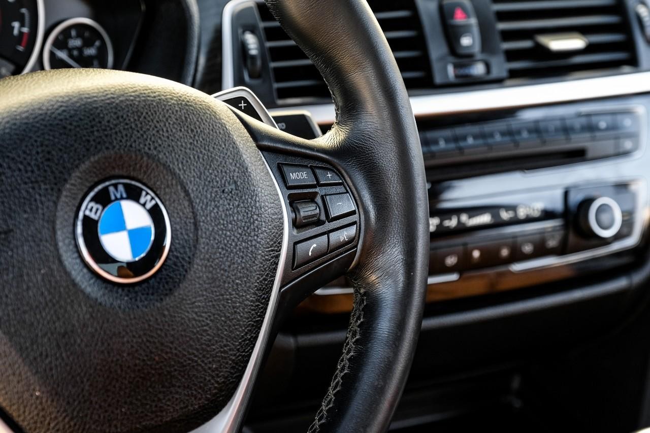 BMW 430i Vehicle Main Gallery Image 24