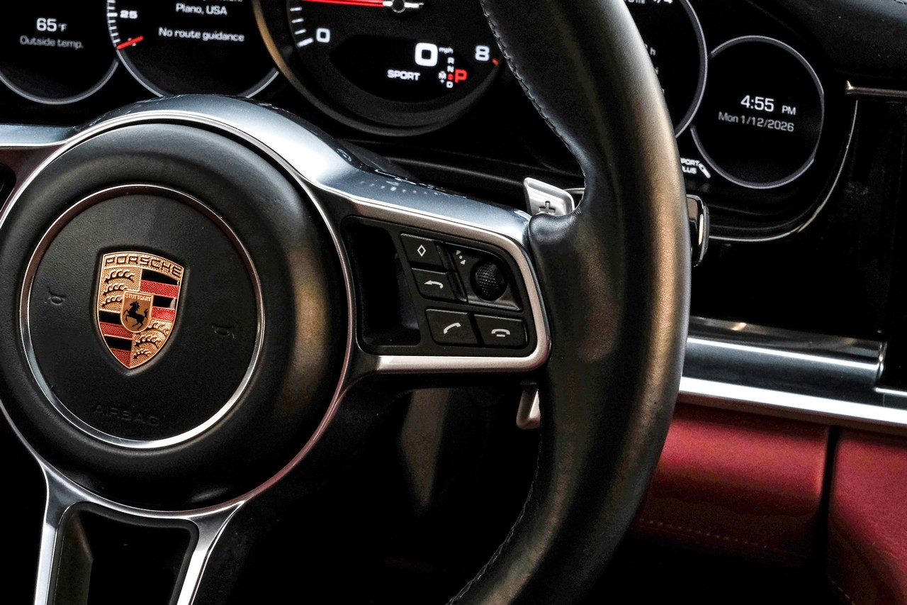Porsche Panamera Vehicle Main Gallery Image 18