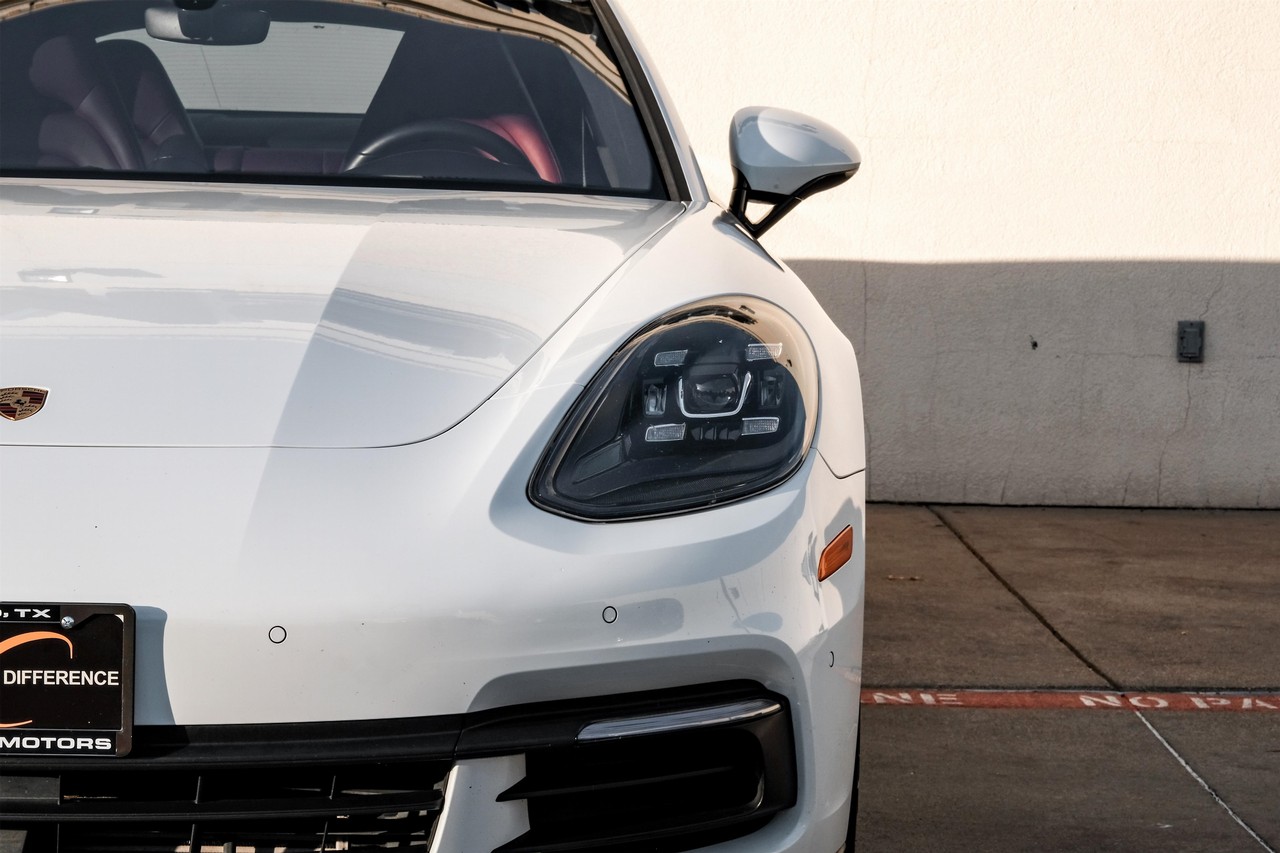 Porsche Panamera Vehicle Main Gallery Image 55