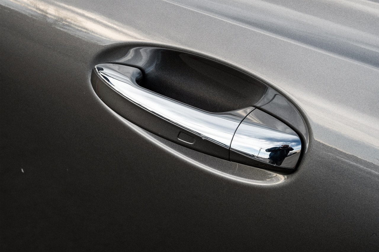 Mercedes-Benz GLB Vehicle Main Gallery Image 42