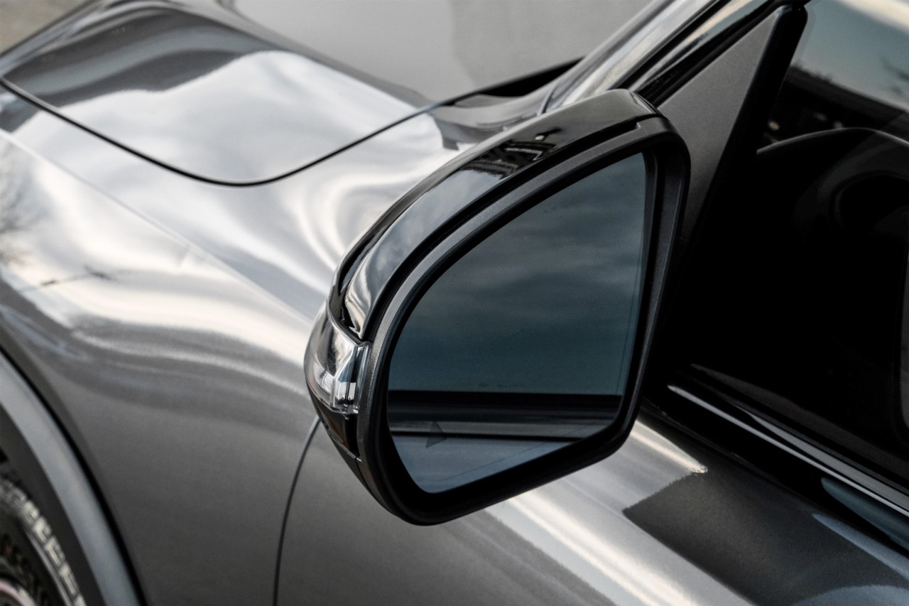 Mercedes-Benz GLB Vehicle Main Gallery Image 43