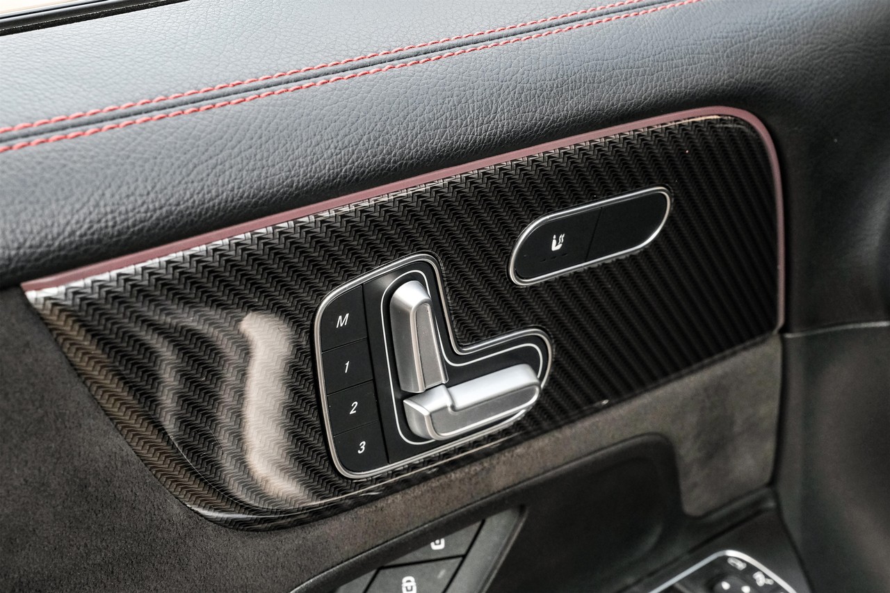 Mercedes-Benz GLB Vehicle Main Gallery Image 47