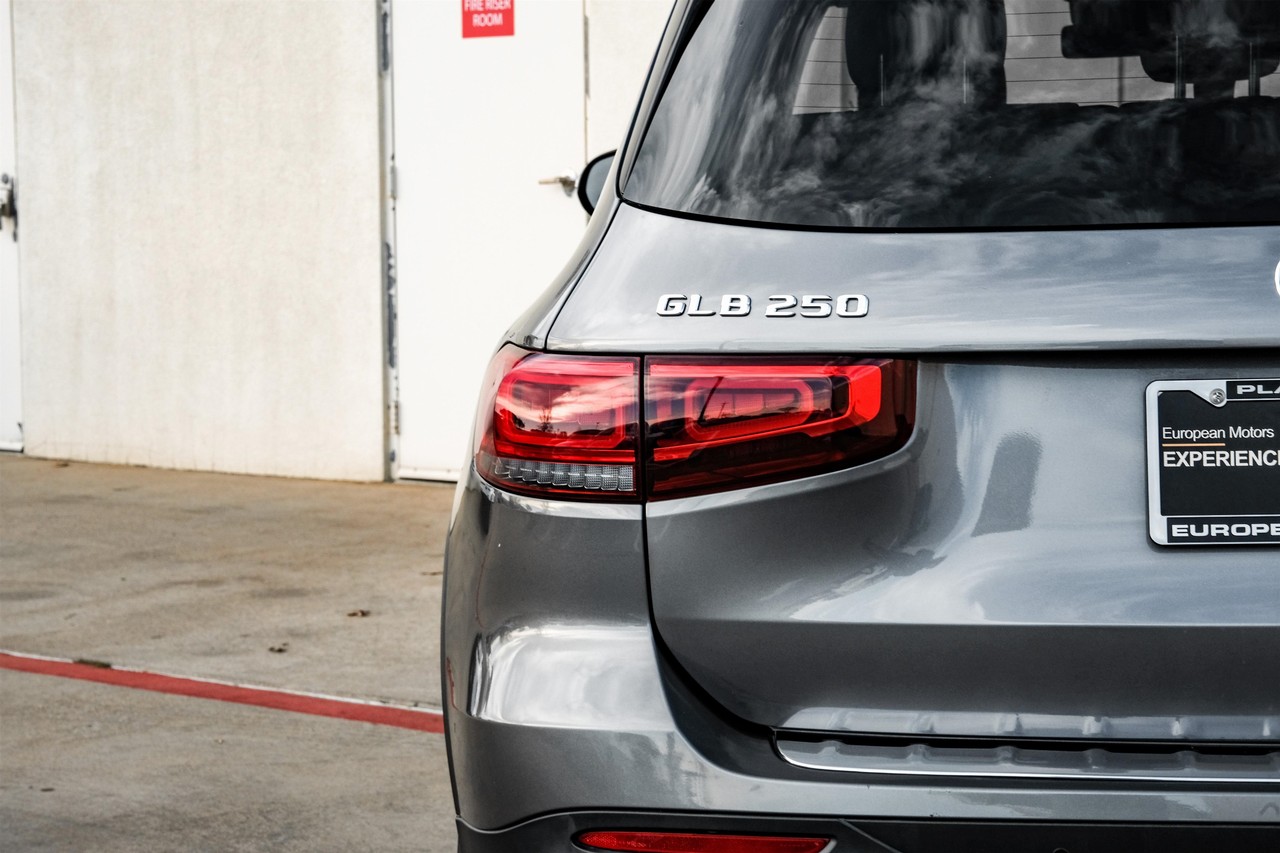 Mercedes-Benz GLB Vehicle Main Gallery Image 53