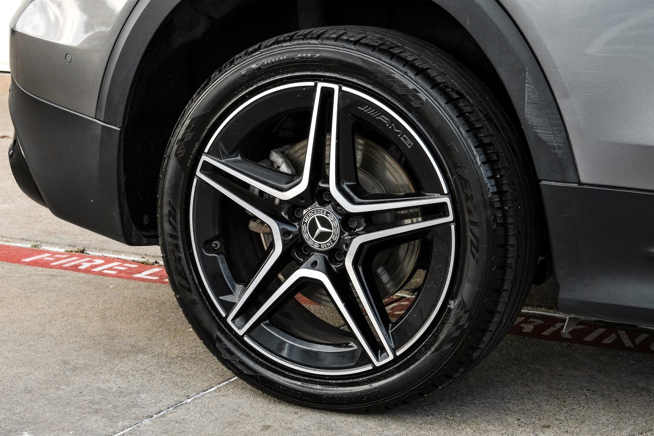 Mercedes-Benz GLB Vehicle Main Gallery Image 59