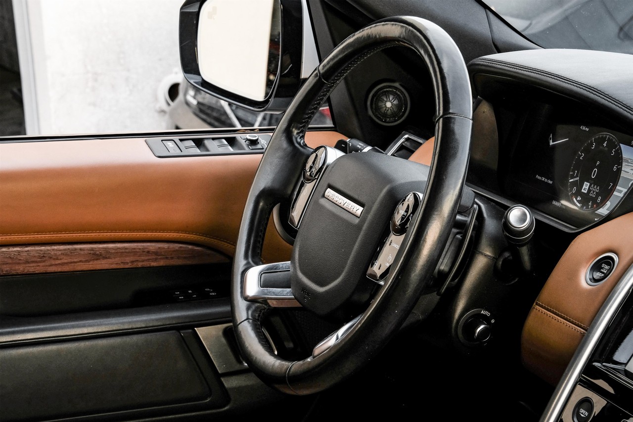 Land Rover Discovery Vehicle Main Gallery Image 14