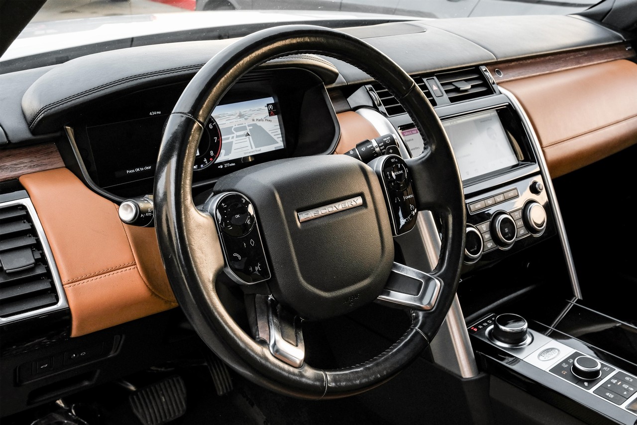 Land Rover Discovery Vehicle Main Gallery Image 16