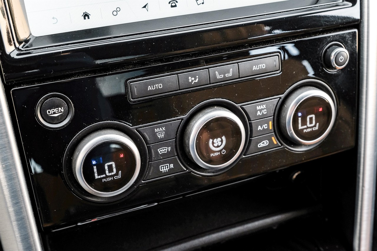 Land Rover Discovery Vehicle Main Gallery Image 25