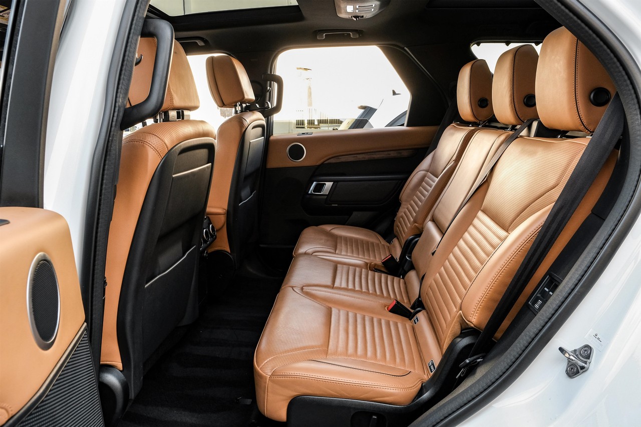 Land Rover Discovery Vehicle Main Gallery Image 40