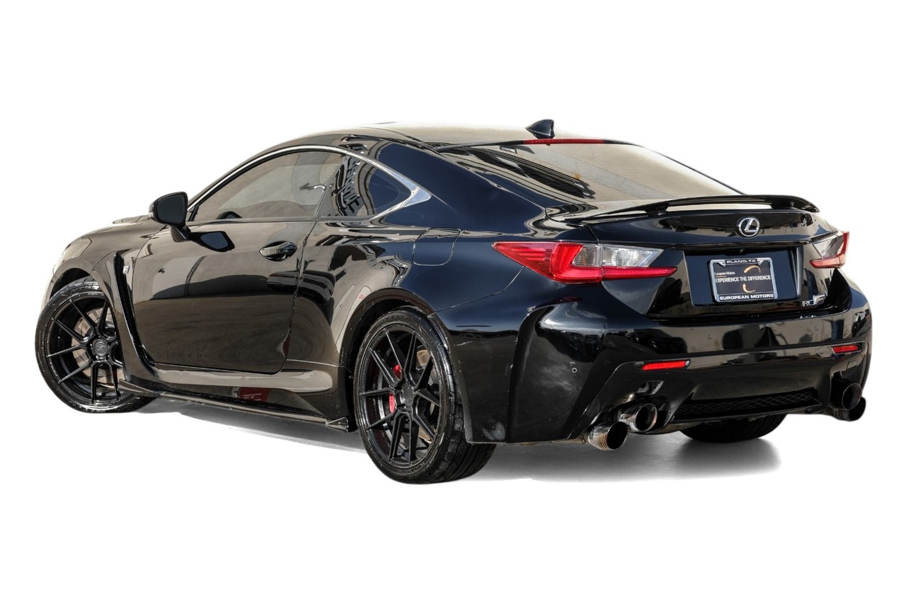 Lexus RC F Vehicle Main Gallery Image 11