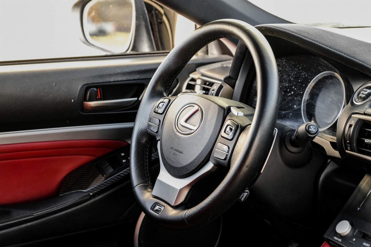 Lexus RC F Vehicle Main Gallery Image 14