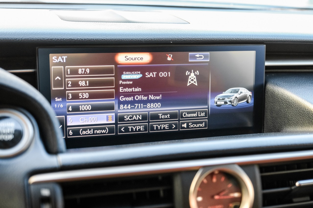 Lexus RC F Vehicle Main Gallery Image 29