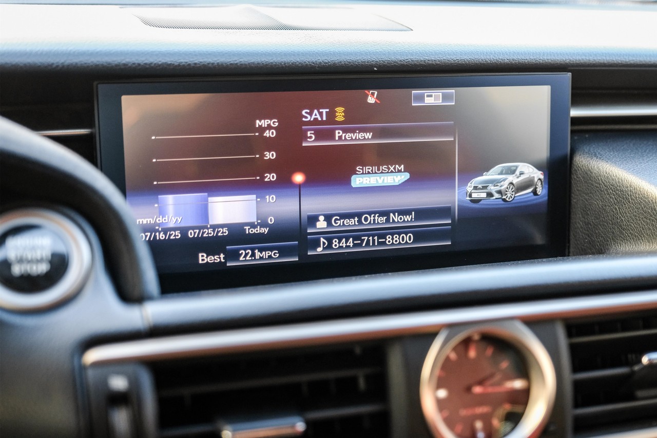 Lexus RC F Vehicle Main Gallery Image 30