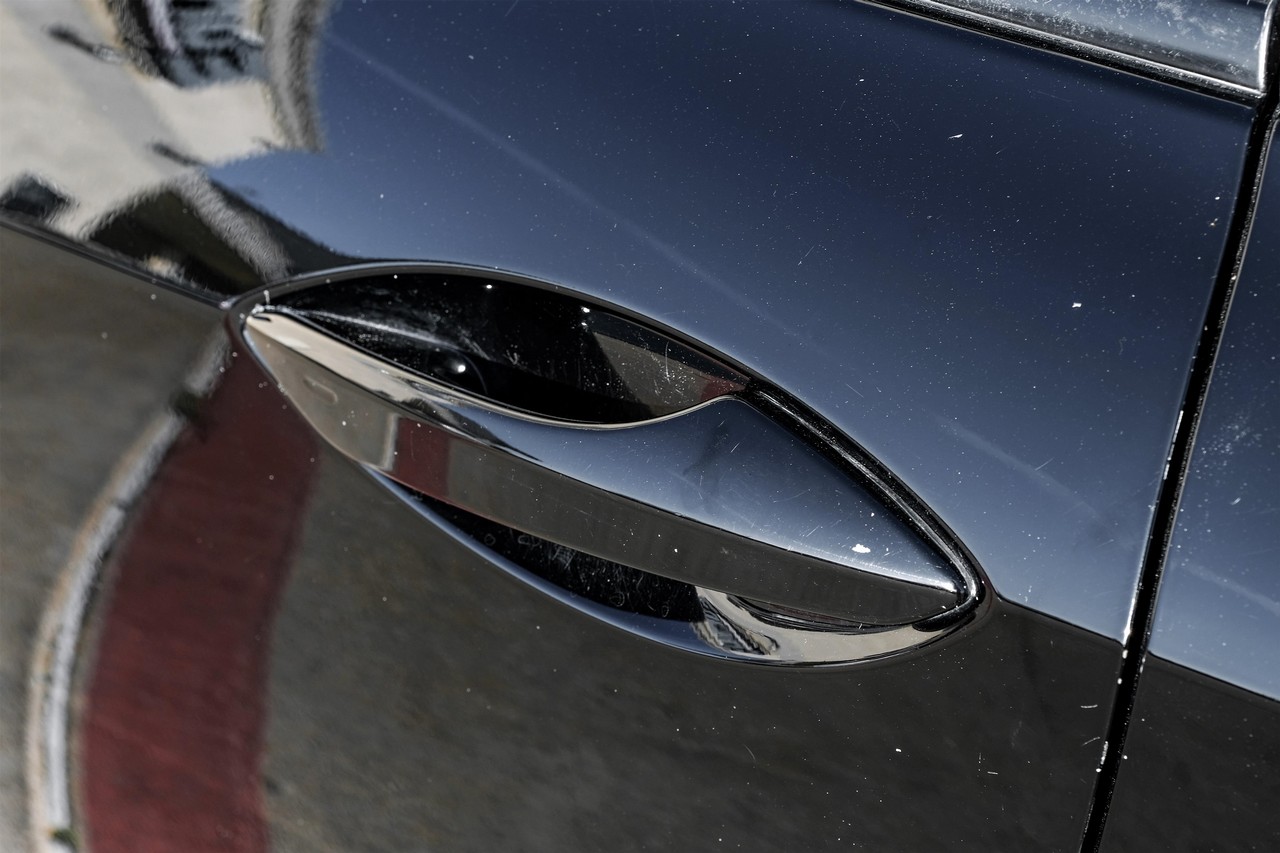 Lexus RC F Vehicle Main Gallery Image 37