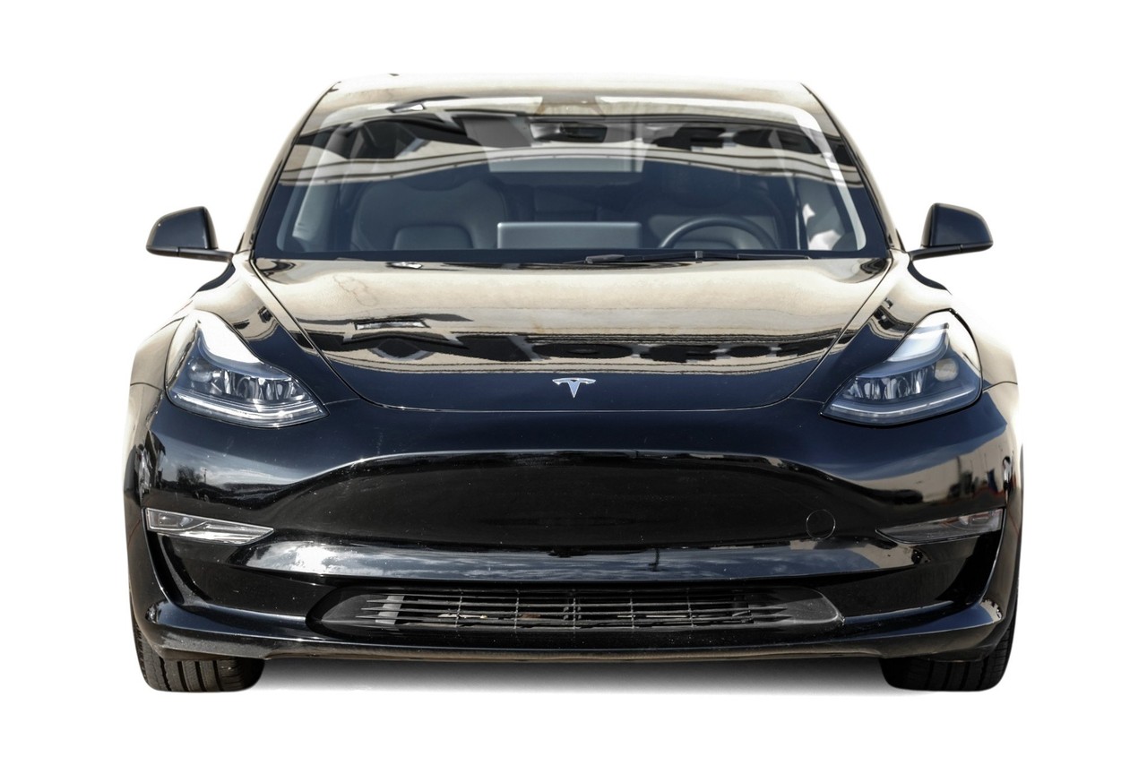 Tesla Model 3 Vehicle Main Gallery Image 06