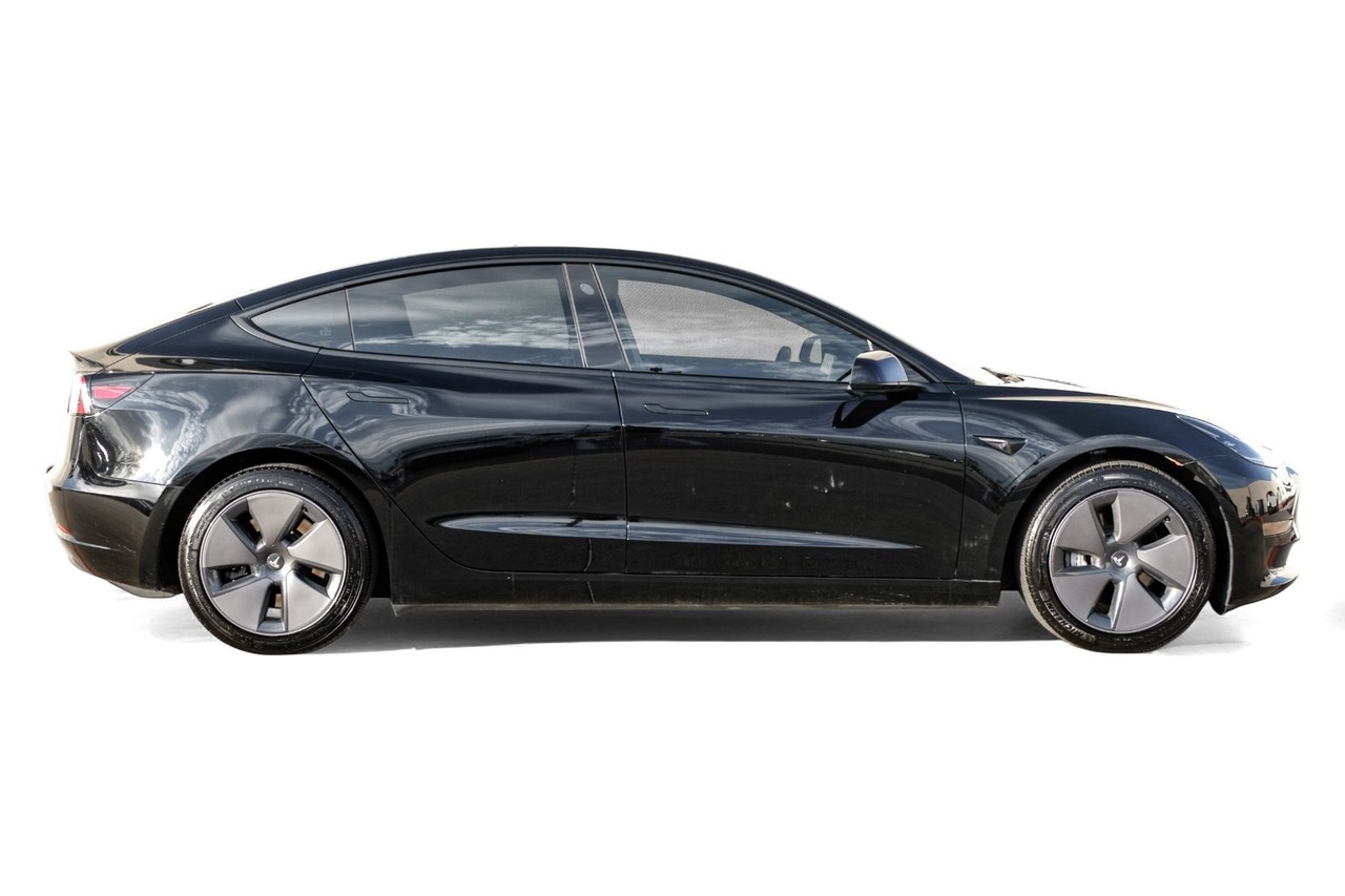 Tesla Model 3 Vehicle Main Gallery Image 08