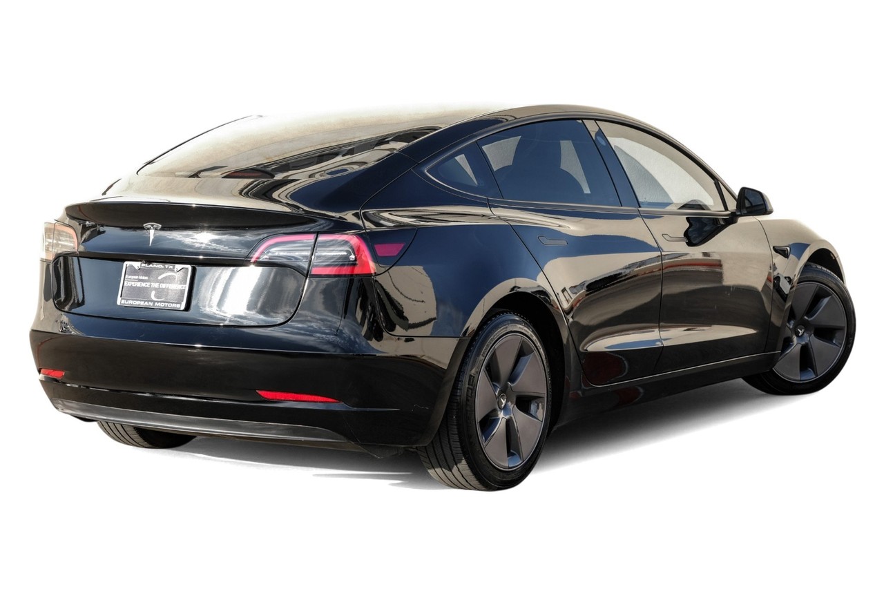 Tesla Model 3 Vehicle Main Gallery Image 09