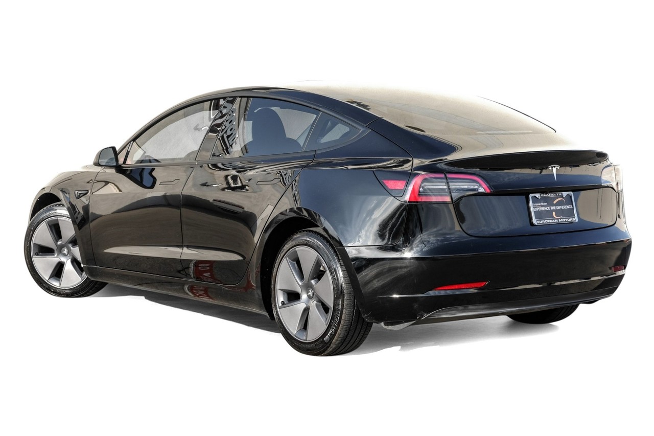 Tesla Model 3 Vehicle Main Gallery Image 11