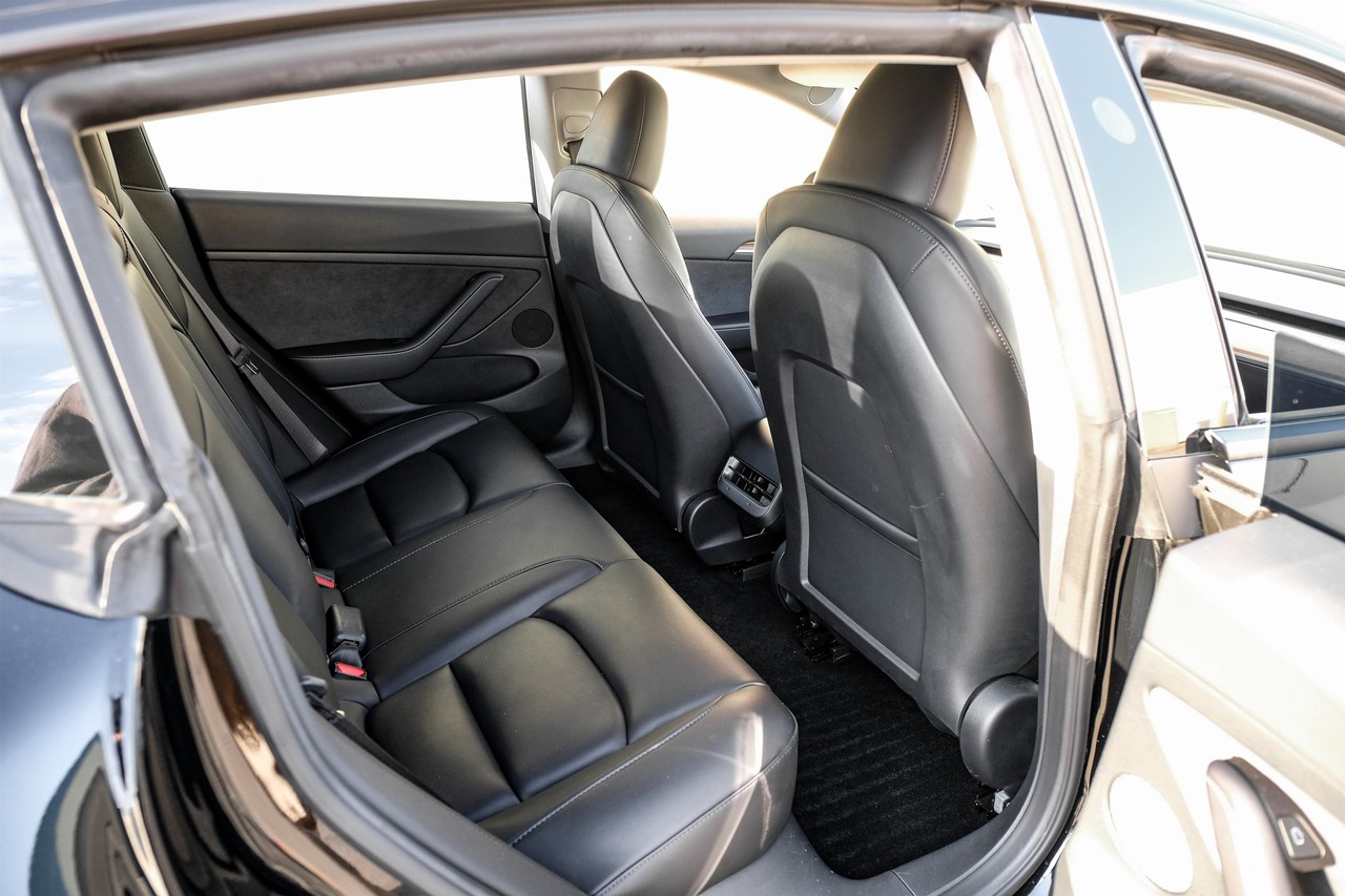 Tesla Model 3 Vehicle Main Gallery Image 36