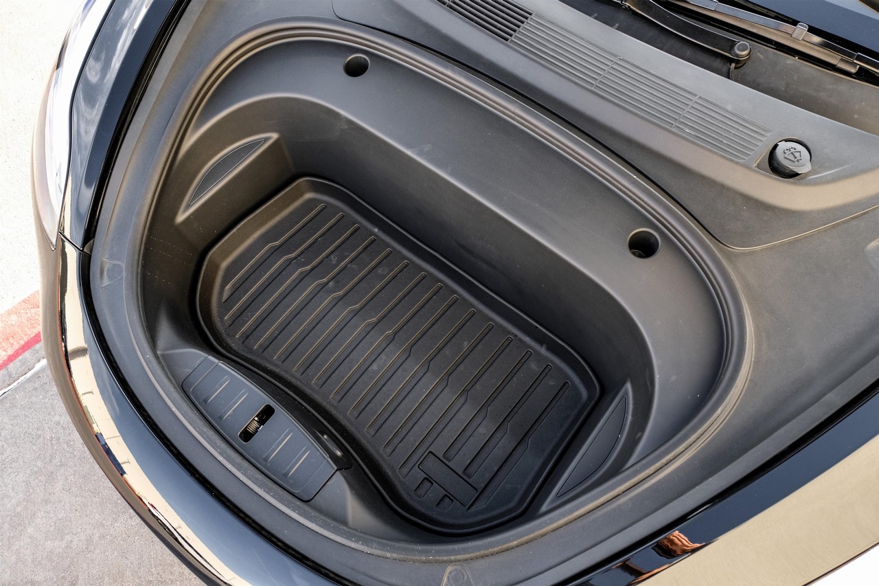 Tesla Model 3 Vehicle Main Gallery Image 48