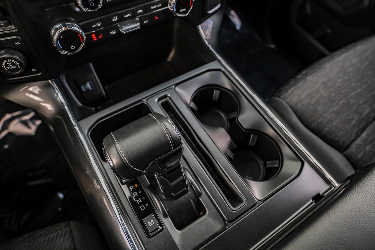 Ford F-150 Vehicle Main Gallery Image 24