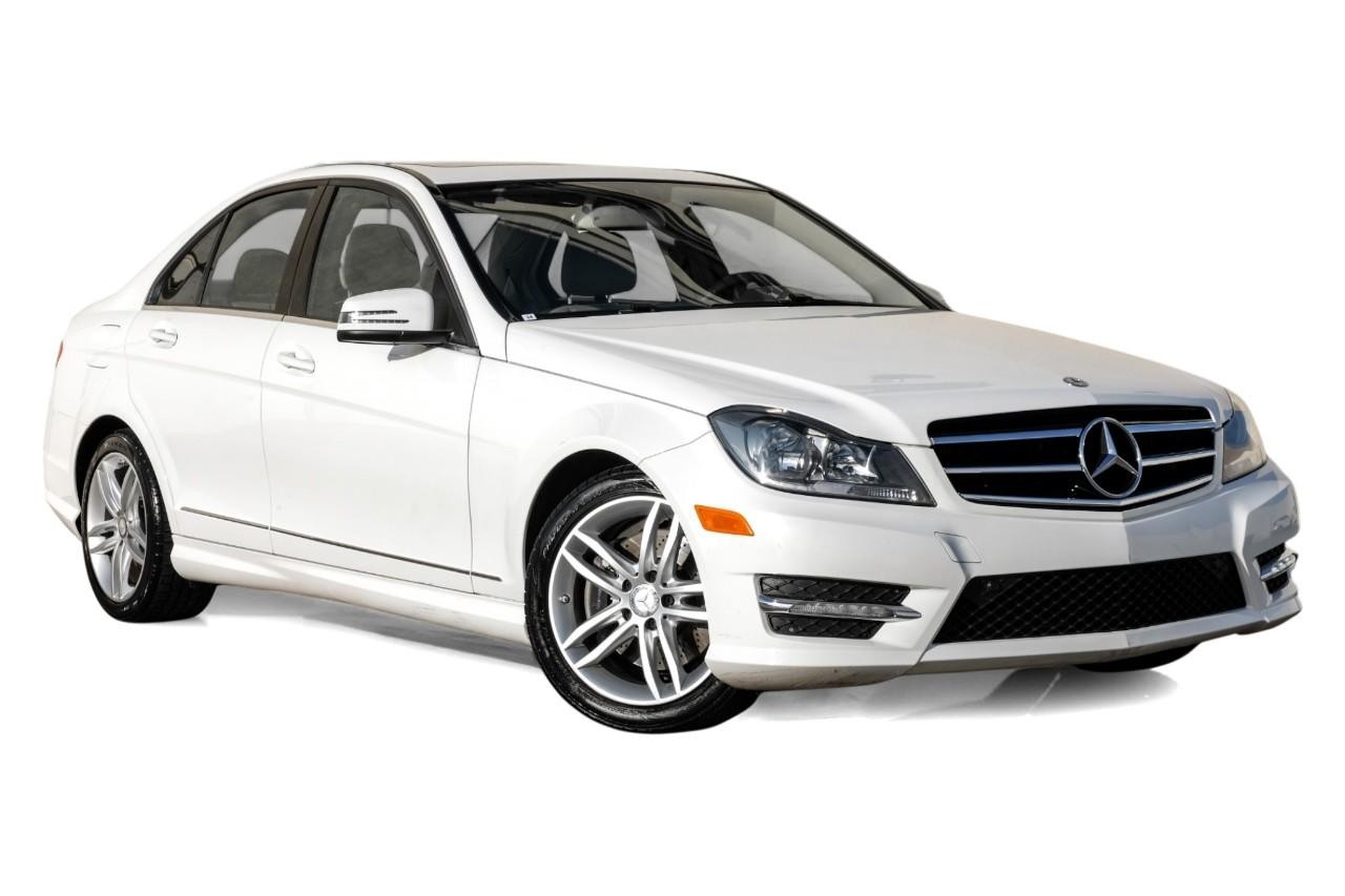Mercedes-Benz C 300 Vehicle Main Gallery Image 07