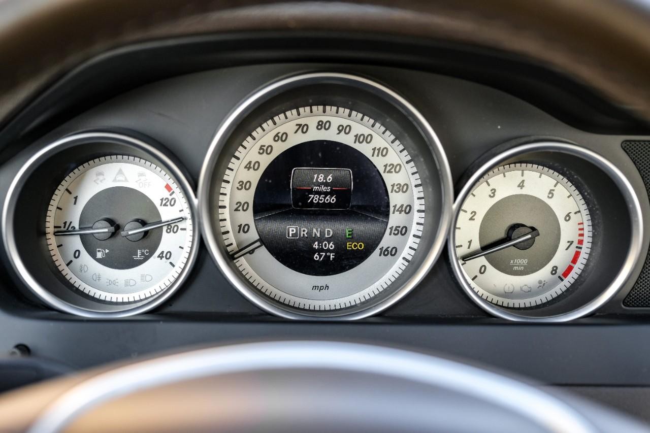 Mercedes-Benz C 300 Vehicle Main Gallery Image 20